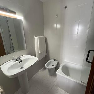 Habitación Económica con 2 Camas Individuales